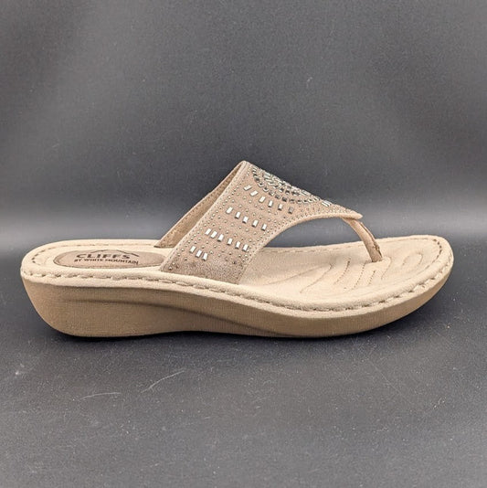 CLIFFS BY WHITE MOUNTAIN Women's 6.5 Cienna Wedge Sandal, Stone/Fabric Silver White Mountain