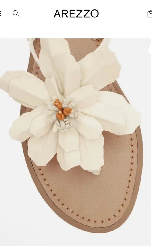 NEW AREZZO Size 10B White Daisy Flat Leather Sandals List $99.99 Arezzo