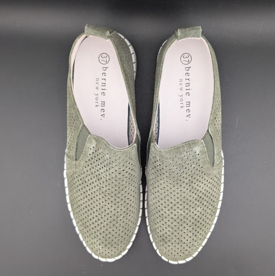Bernie Mev TW98 Green Leather Twin Gore Slip-Ons Size EU 37, 39 (US 6.5-7, 8.5) Bernie Mev