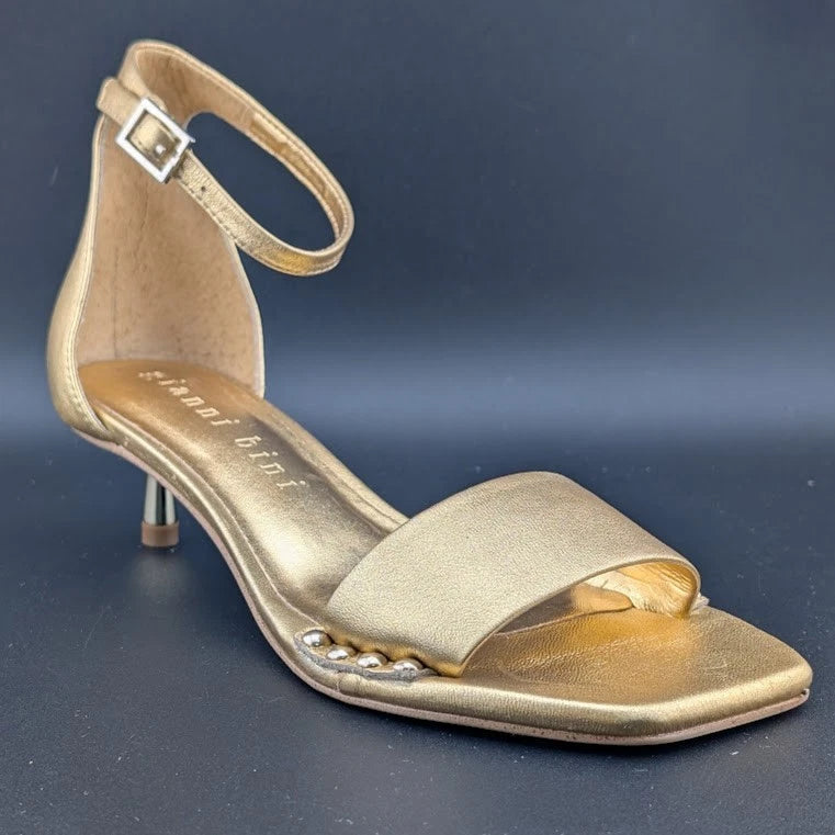 NEW Gianni Bini Gold Strap Kitten Heeled Sandals Size 5.5 Nordstrom Shelf Pull Gianni Bini