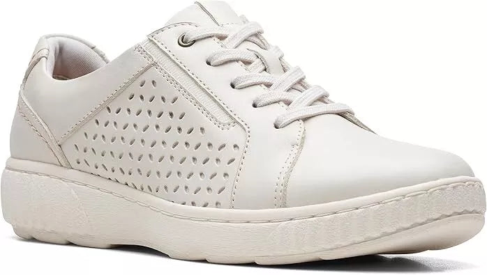 Clarks Collection Caroline Ella Leather Casual Sneakers Size: 8 Med 26170475