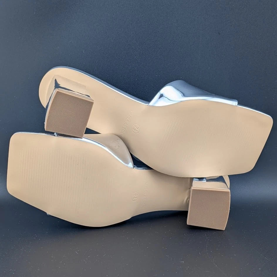 Carl Karida Size 7.5 Women's Silver Metallic Slip On Chunky Heeled Mules Luxury SoleComfort.shoes