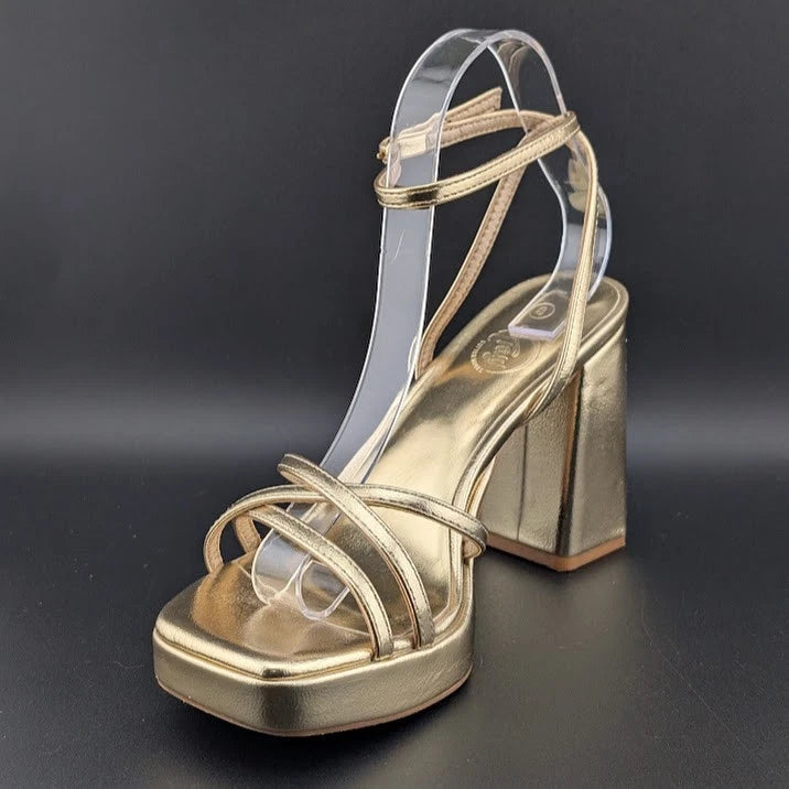Trary Women's Size 8 Gold Strappy Platform 4" Chunky Heel Open Toe Sandals SoleComfort.shoes