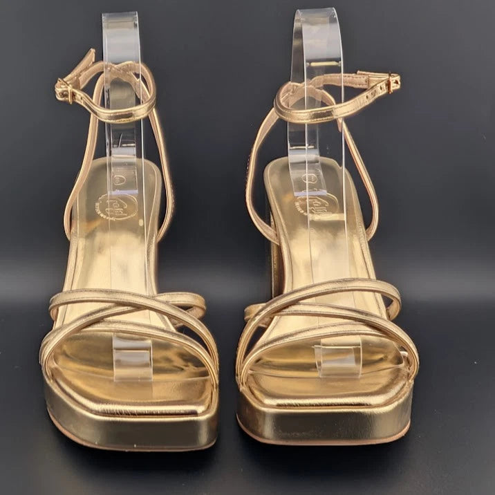 Trary Women's Size 8 Gold Strappy Platform 4" Chunky Heel Open Toe Sandals SoleComfort.shoes
