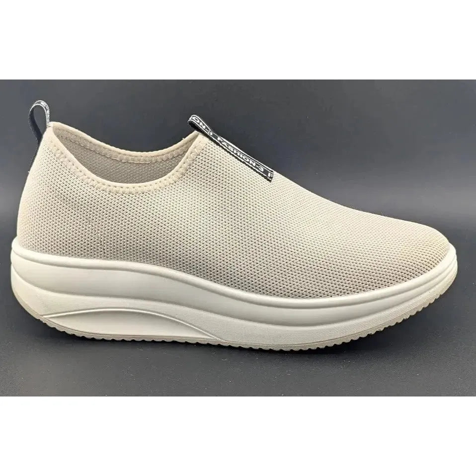 STQ Lightweight Breathable Sneakers Walking Women Shoes Size 7.5 Roller Bottom SoleComfort.shoes