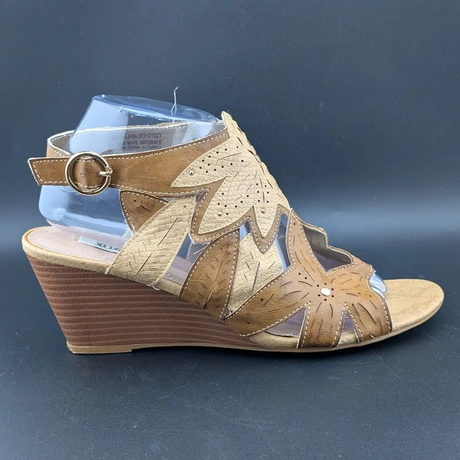 XOXO Women's Size 8.5 Sahara Flower Power Faux Leather Platform Sandals SoleComfort.shoes