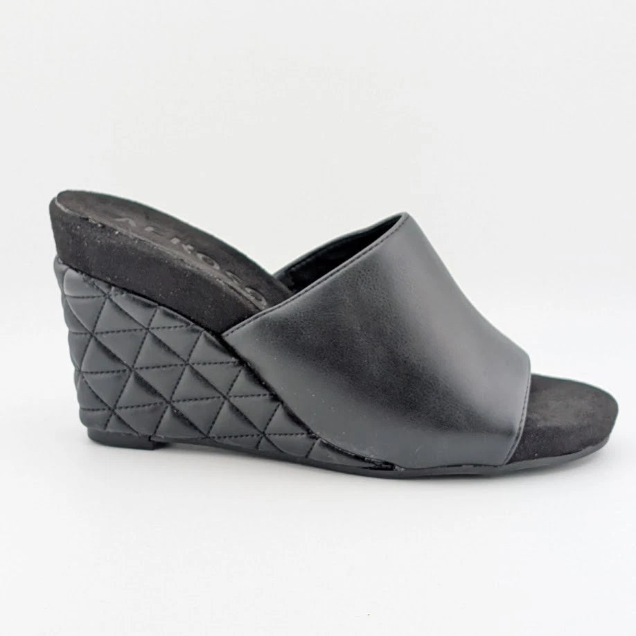 Aerosoles Women's Size 7 Wide Pierce Quilted Wedge Sandal Comfort Black Aerosoles