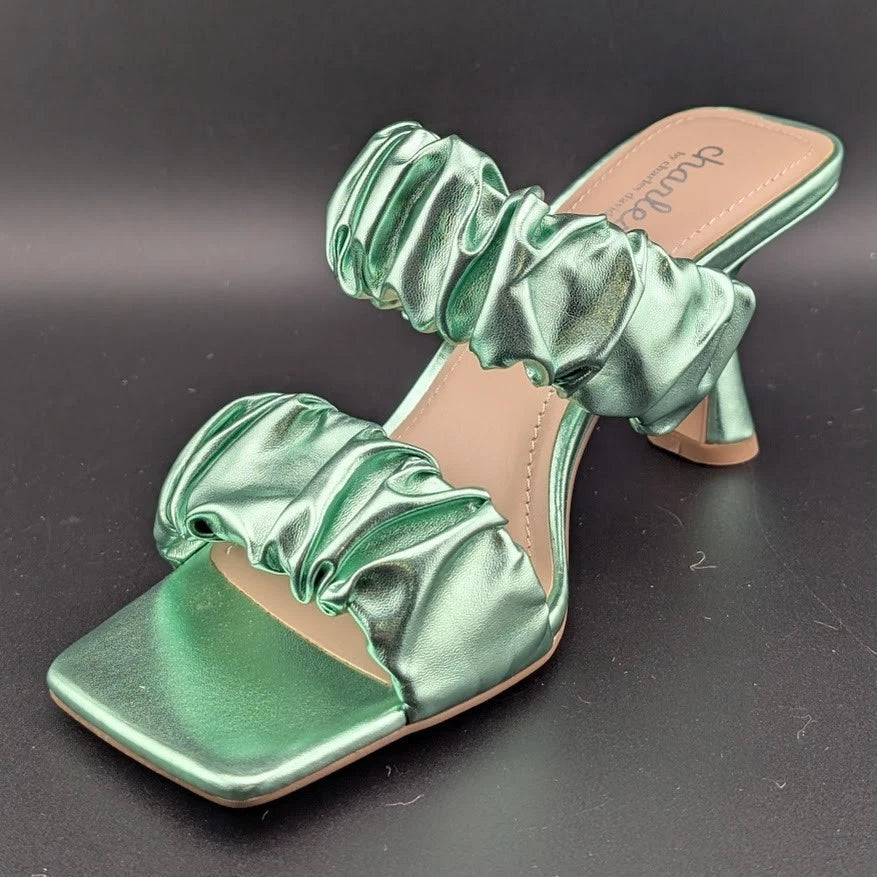 Charles by Charles David Women's Size 7M Priority Sandal Mint Metallic SoleComfort.shoes