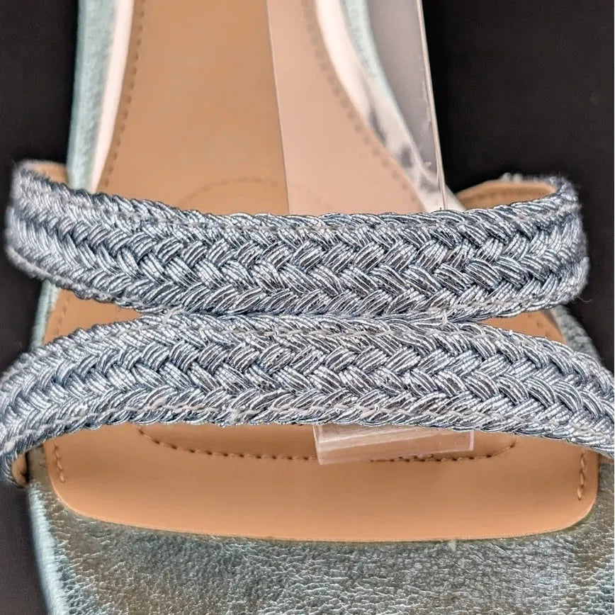 Jewel Badgley Mischka Size 6.5B Hayzel Metallic Kitten Heel Sandal NIB SoleComfort.shoes