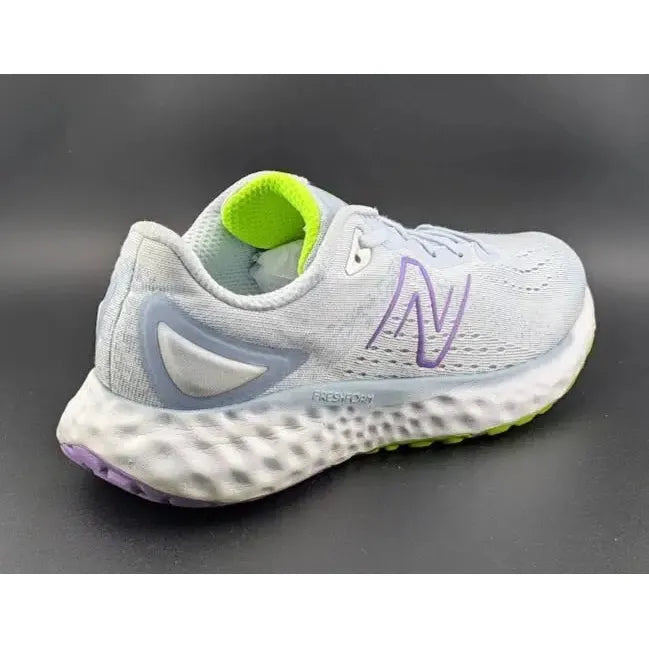 Pre-owned New Balance Fresh Foam EVOZ Womens Size 10, Mens Size 8.5 Light Blue / Purple New Balance