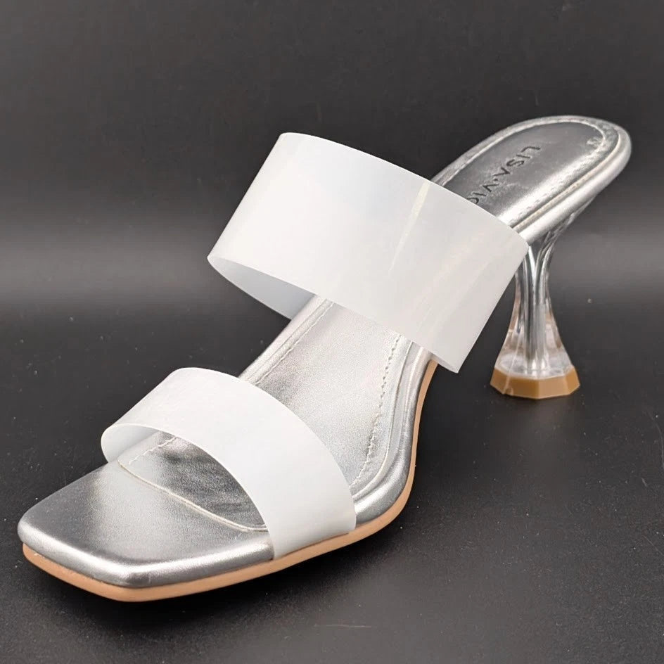 Lisa Vickey Women's Size 7M Beyond-V White and Silver Sandals SoleComfort.shoes