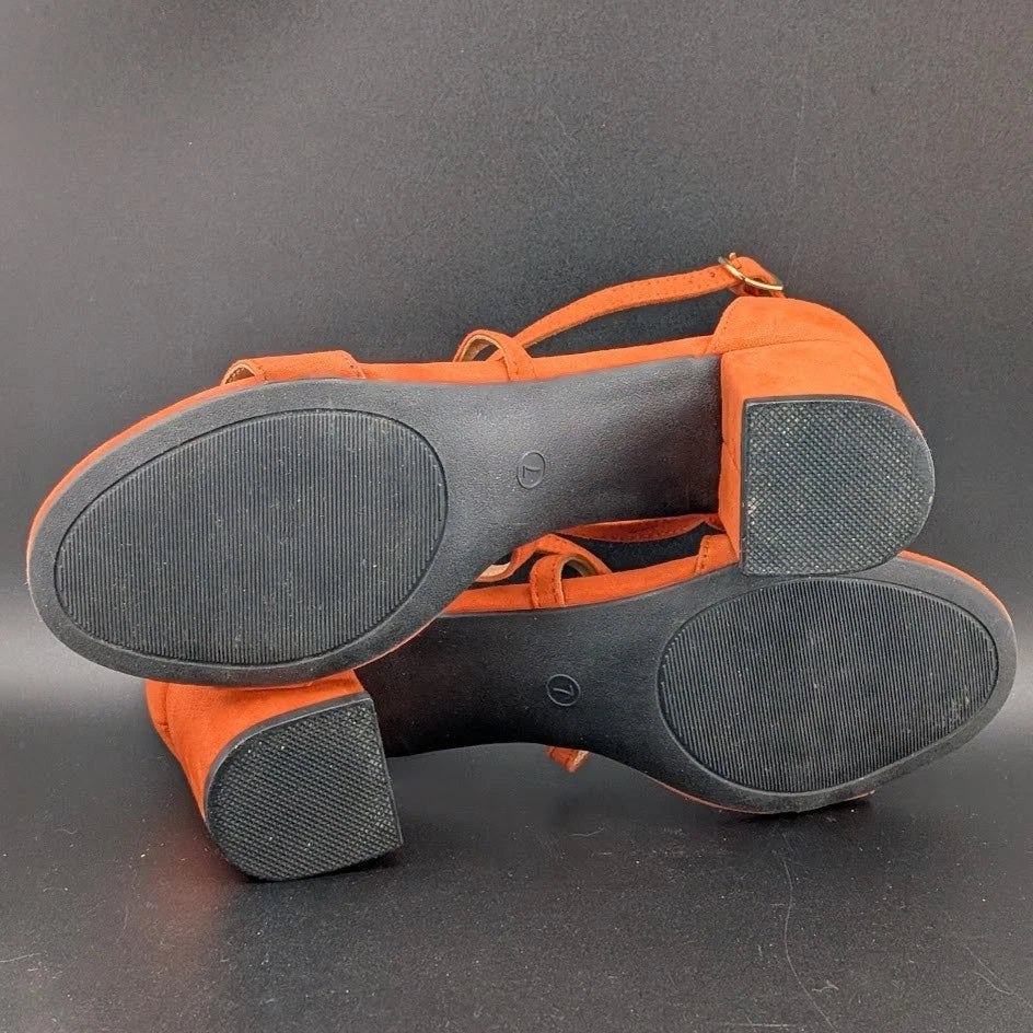 Women Size 7 Chunky Heel Cross-Strap Sandals Open Toe Wedding Dress Faux Suede SoleComfort.shoes