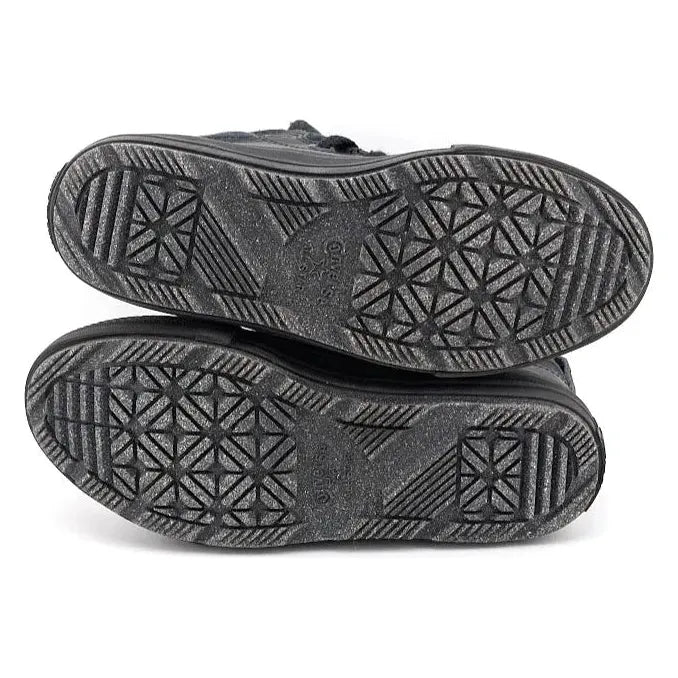 Unisex Converse Chuck Taylor Berkshire Youth HighTop Cold Fusion Triple Black 5Y Converse