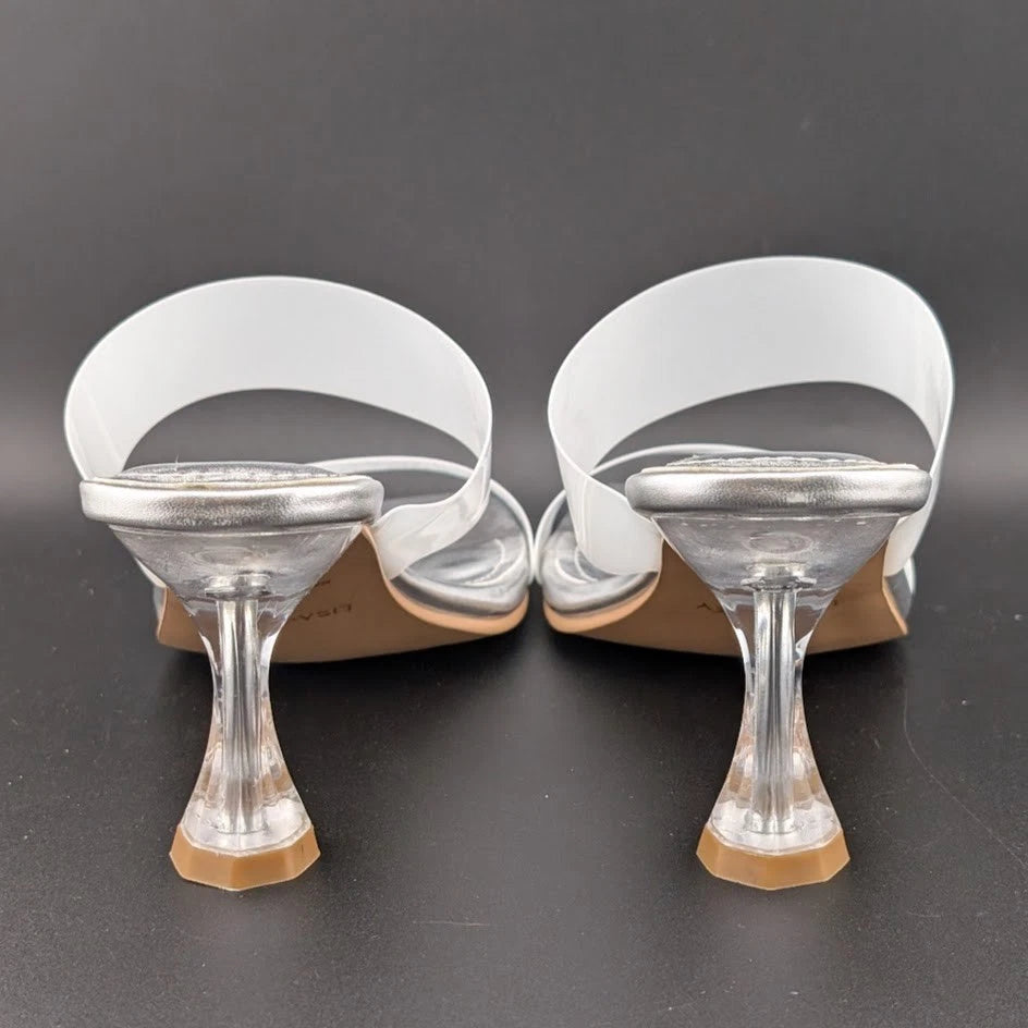 Lisa Vickey Women's Size 7M Beyond-V White and Silver Sandals SoleComfort.shoes