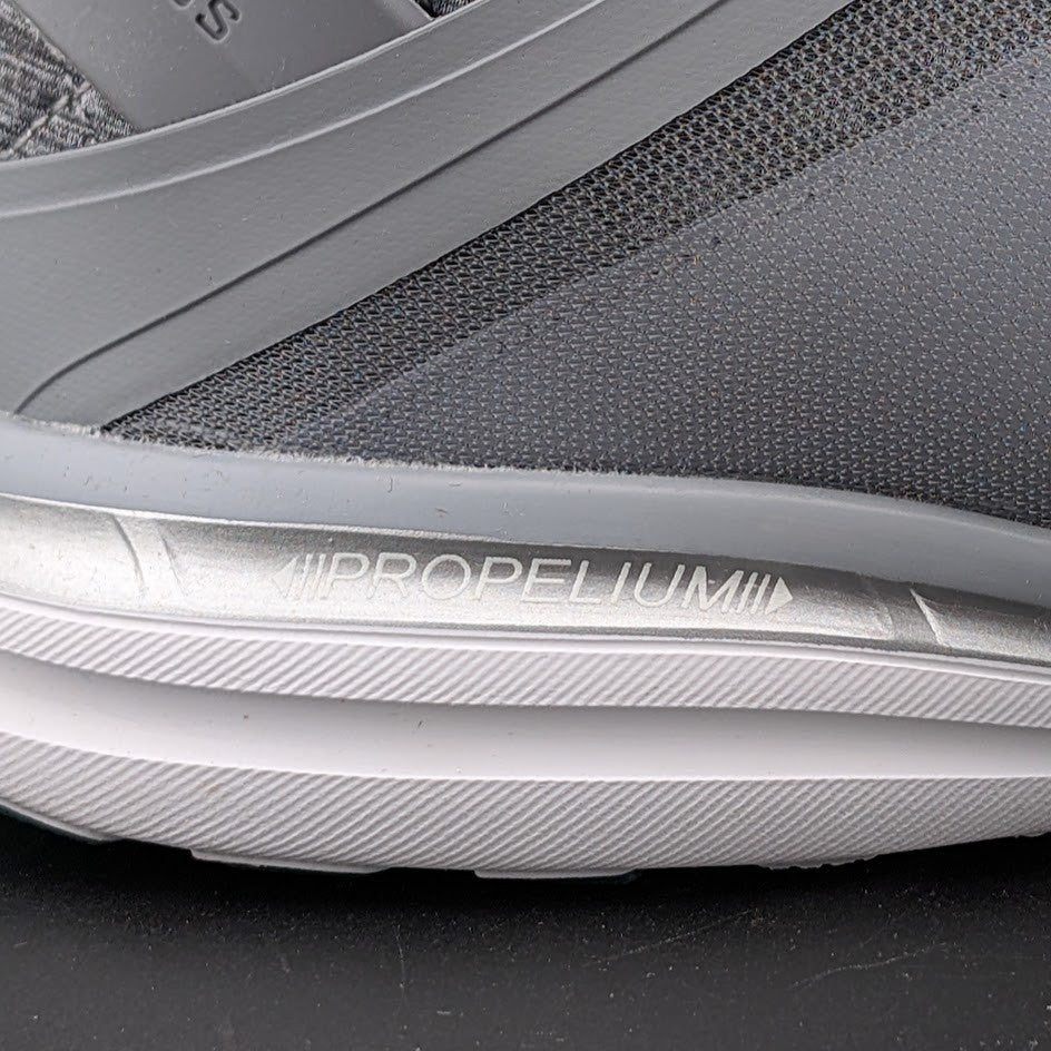 US Women’s 8 - APL Ascend~Cosmic Grey/Metallic Silver Running Shoe NIB MRP $225 APL