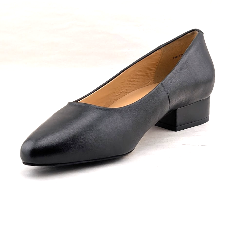 Trotters Jewel Black Leather Block Heel Pumps Women’s Size 7 Med $125 T2126-001 Trotters