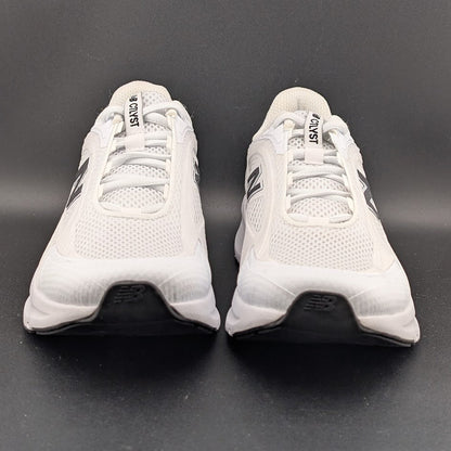 New Balance CTLYST Ladies Walking Shoes 8 B  White / Black NEW no Box New Balance