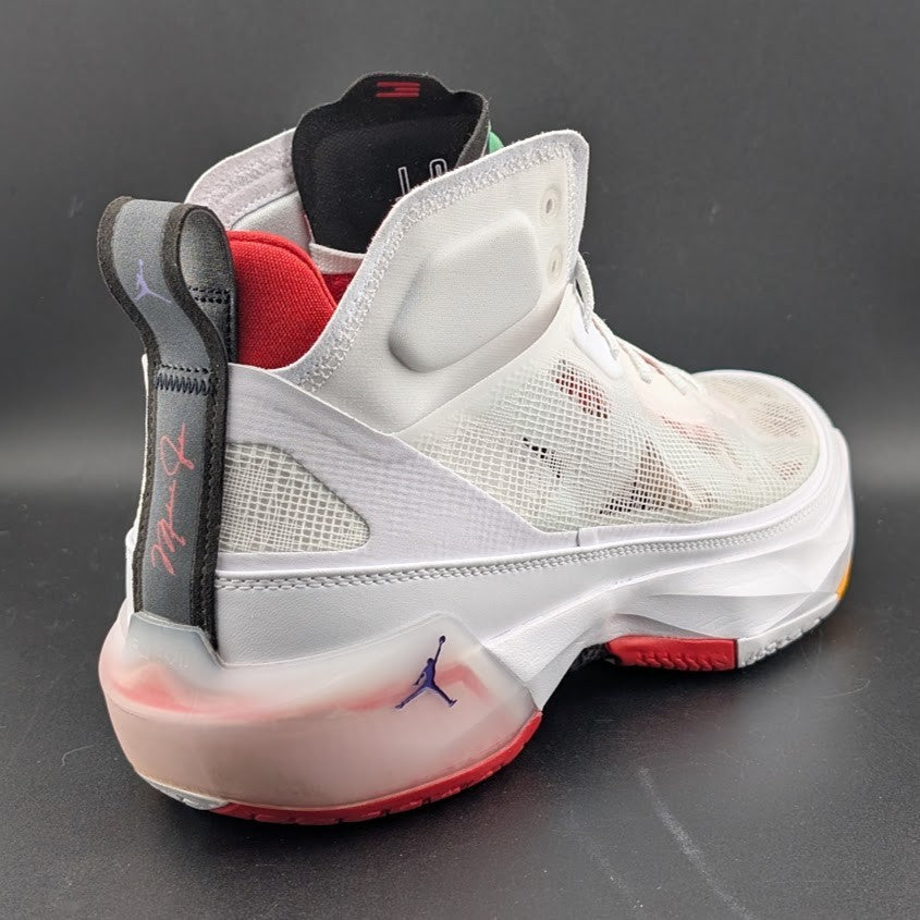 Nike Sz M10.5 Air Jordan XXXVII 37 'Hare' White White Red Basketball Shoe DD6958 Jordan