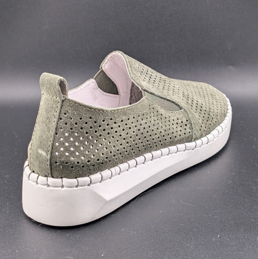 Bernie Mev TW98 Green Leather Twin Gore Slip-Ons  Size EU 37, 39 (US 6.5-7, 8.5) Bernie Mev