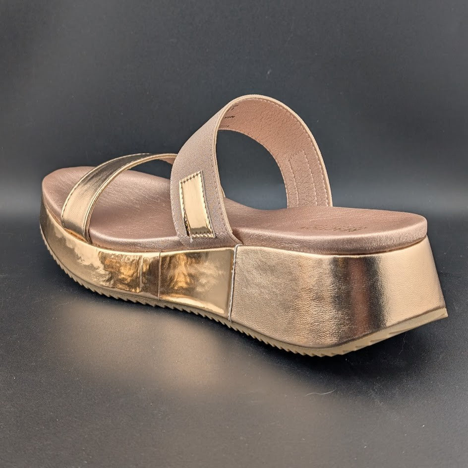 Kenneth Cole Reaction Women's Size 10 Perry Rose Gold Metallic PU Sandal Kenneth Cole