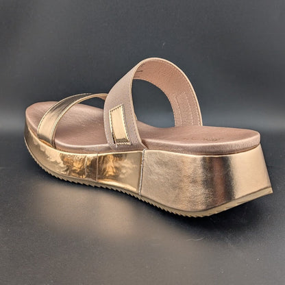 Kenneth Cole Reaction Women's Size 10 Perry Rose Gold Metallic PU Sandal Kenneth Cole
