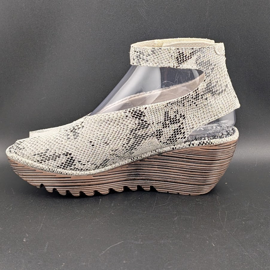 Bernie Mev "Mely" Leather Snakeskin Slingback Wedge Platform Sandals Sizes 6.5-8 Bernie Mev