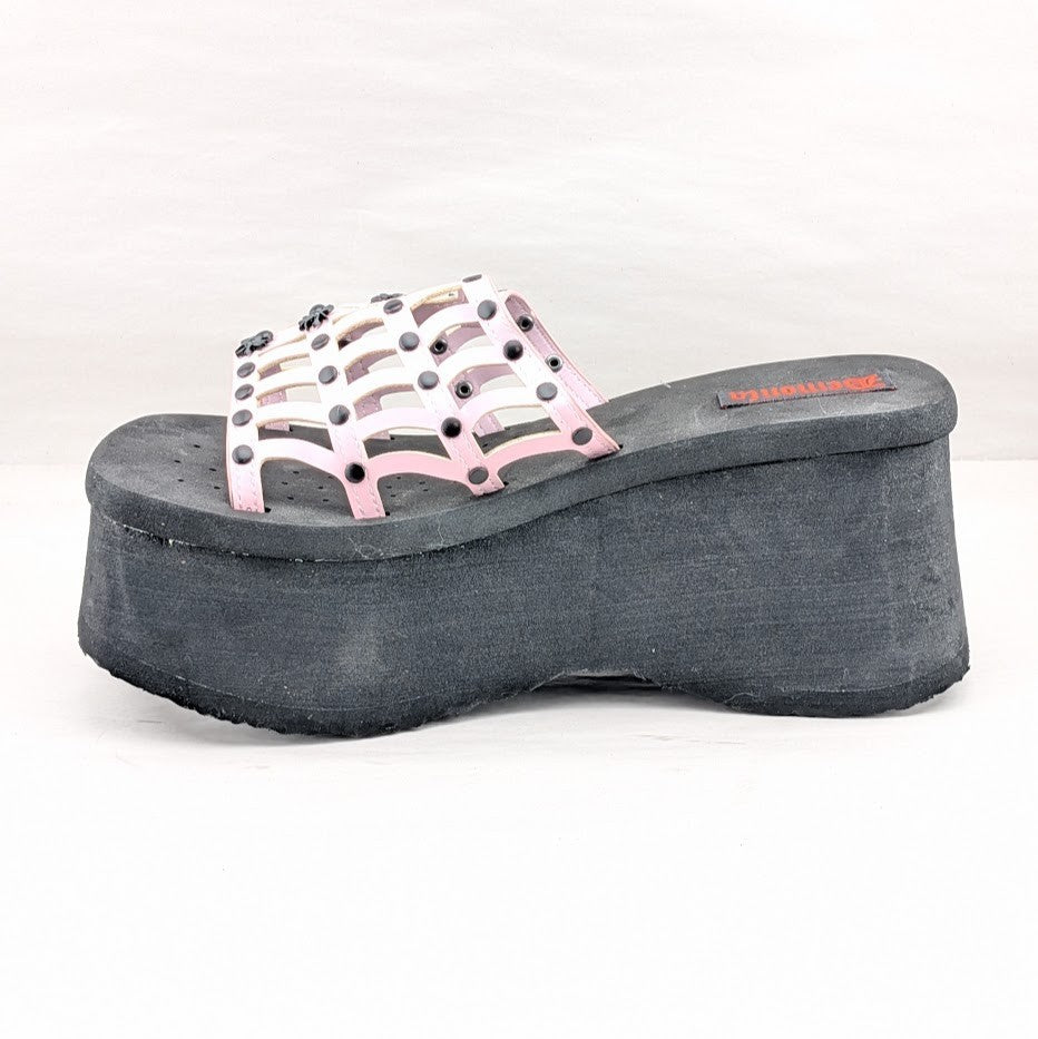 Funn Platform Goth Wo's Size 9 Web Sandals~Spiderweb Studs Slip On Pink Hologram Demonia