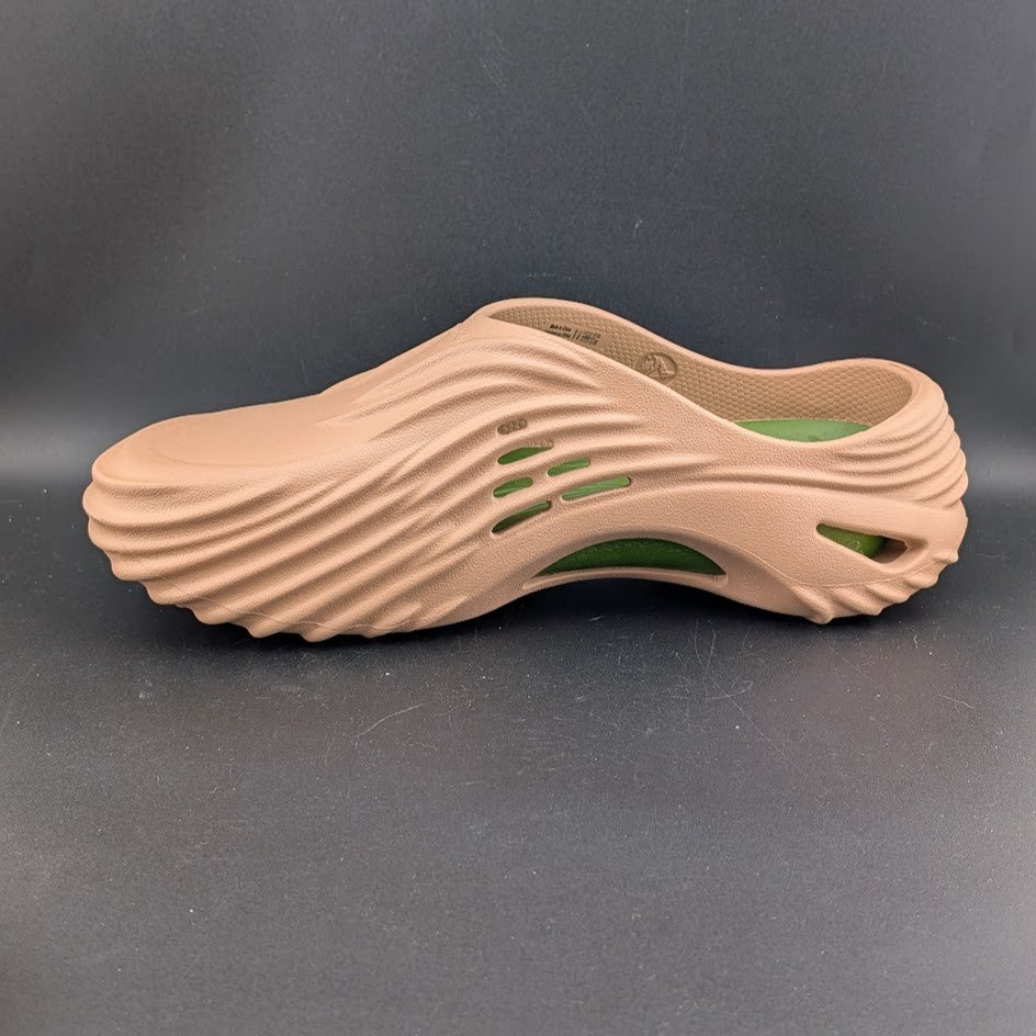 Crocs Echo Wave Pond Mens Size 9/Wos 11 Clog Shoes Cork Kiwi NWT-CLOSEOUT Crocs