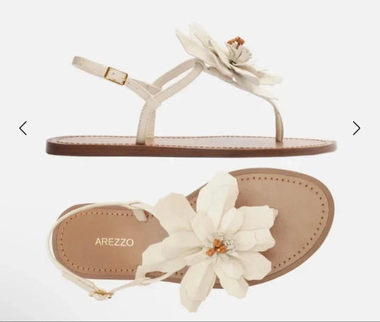 NEW AREZZO Size 10B White Daisy Flat Leather Sandals List $99.99 Arezzo