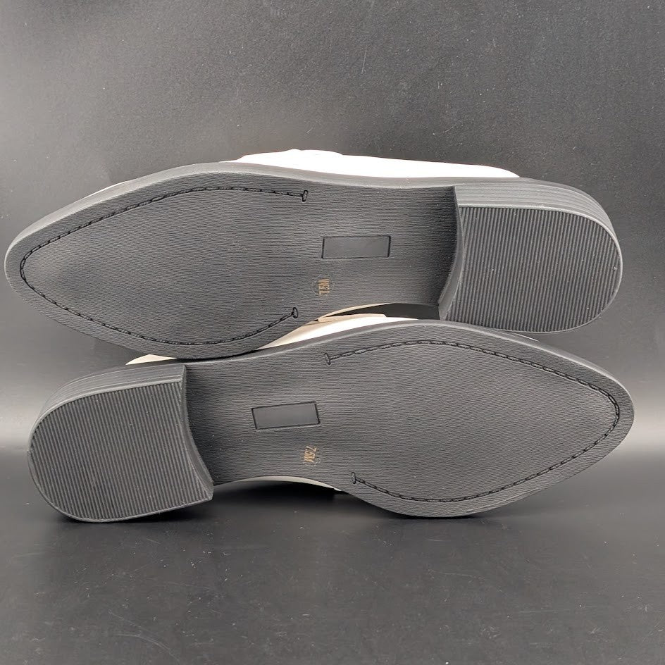 Dunion White Slip-On Mules Women's Size 7.5M Faux Leather Imperfect (See Notes) Dunion