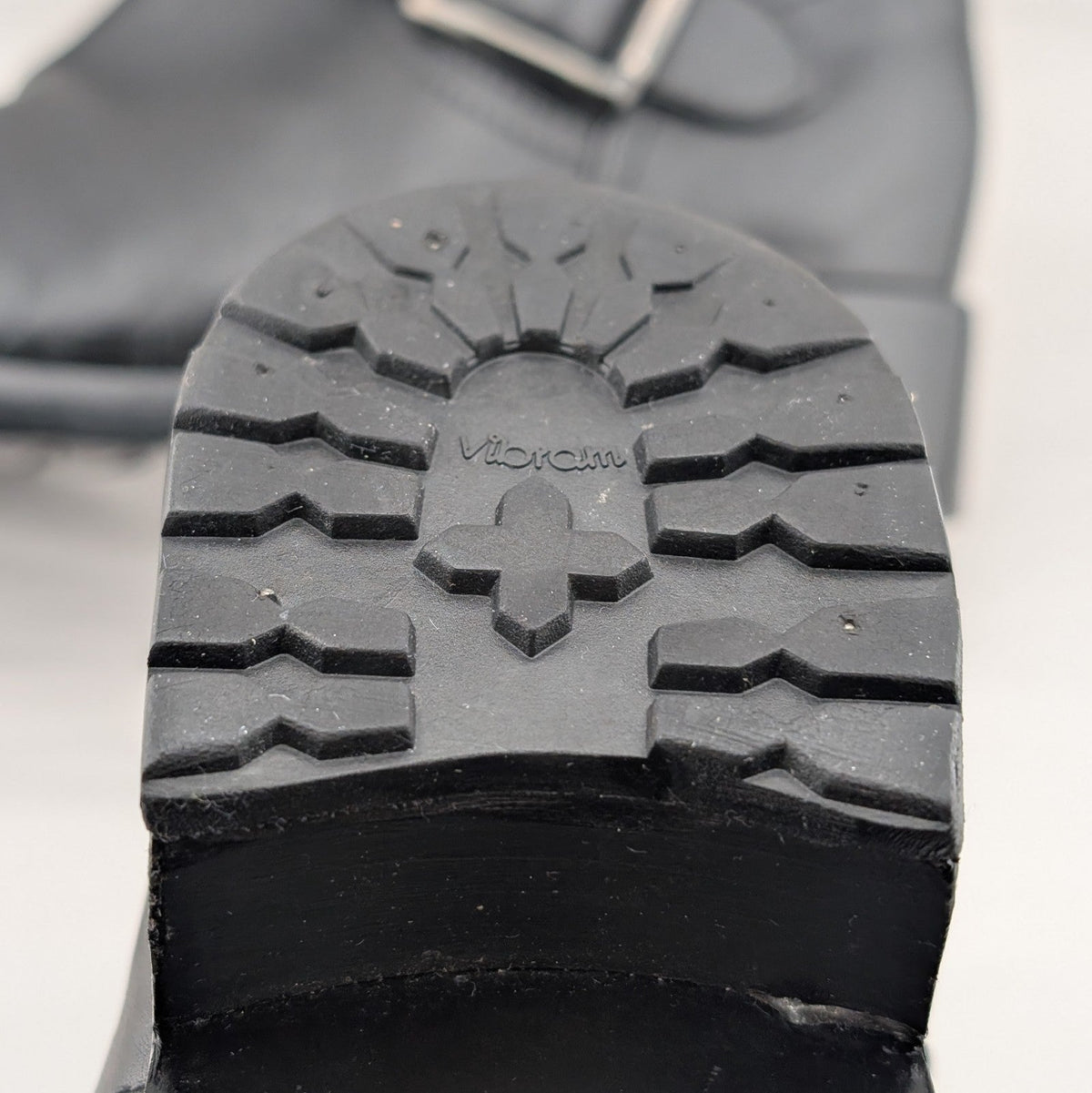 VALENTINO Garavani Calf Skin Rockstud Short Boots~Black Size EU 38.5 - US 8.5 Valentino