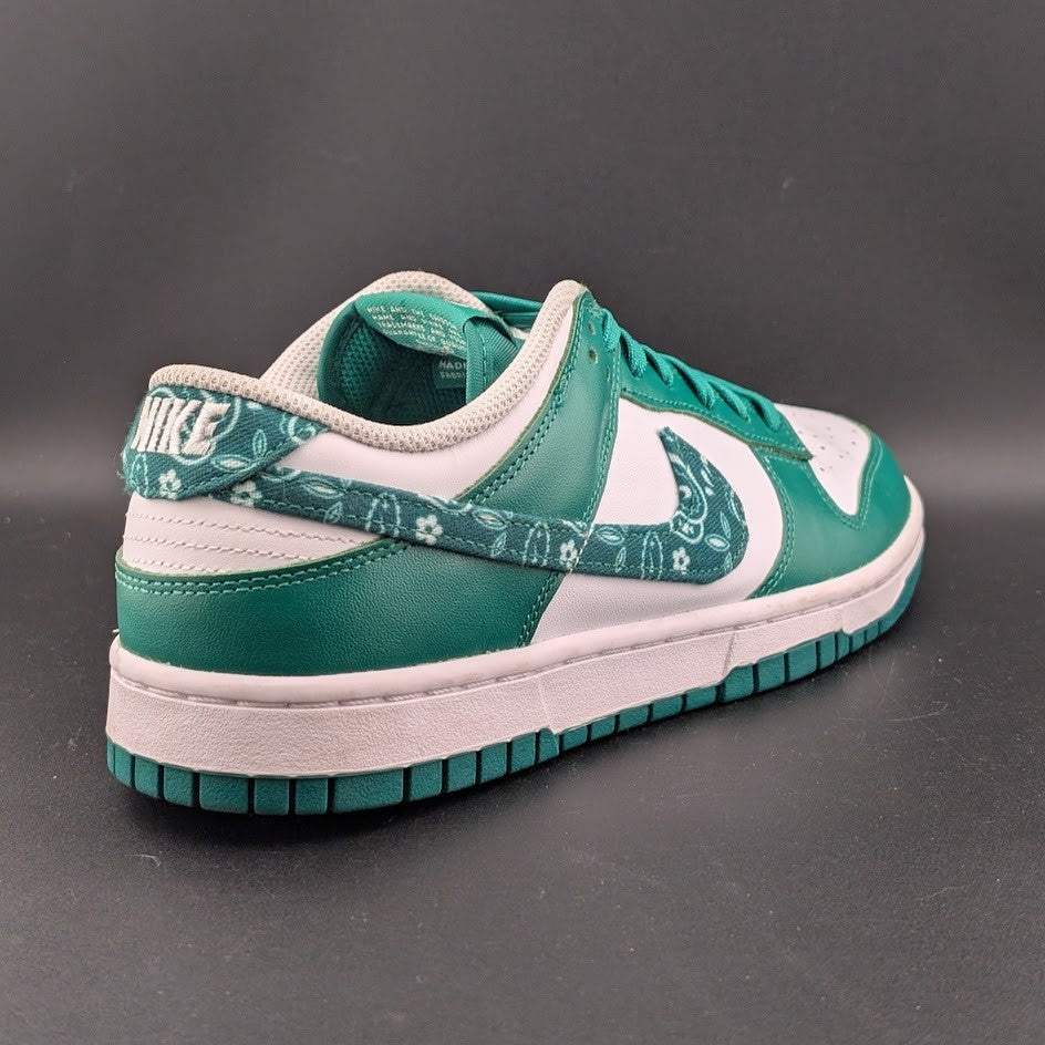 Nike Women's Size 10 Dunk Low Green Paisley DH4401-102 Nike