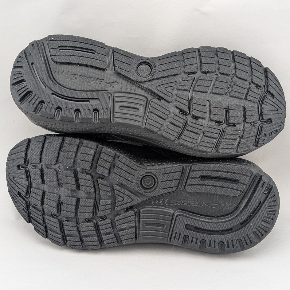 Brooks Womens Size 7 / Kids 5.5Y Black Ghost 16 Athletic Run Walk Sneakers Shoes Brooks
