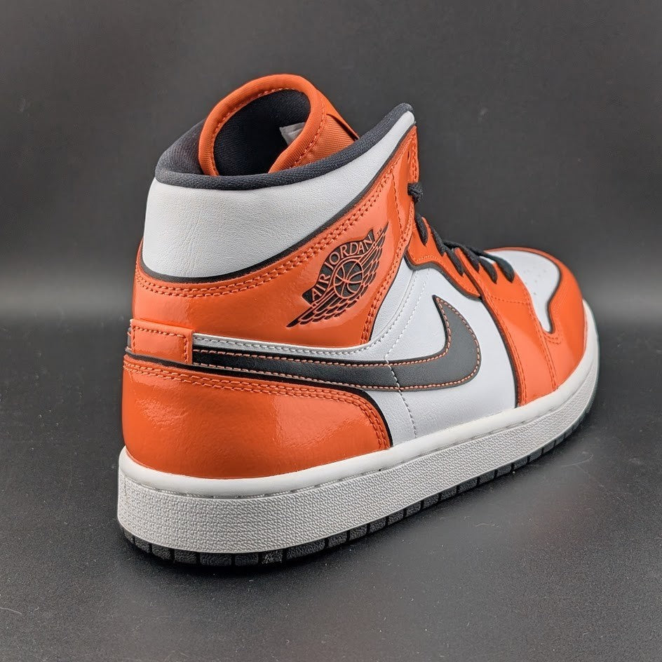 Air Jordan 1 Mid SE Turf Orange. Men's Size 9 Brand New Deadstock DD6834-802 Jordan