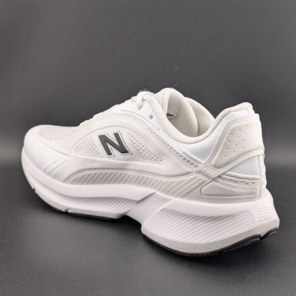 New Balance CTLYST Ladies Walking Shoes 8 B  White / Black NEW no Box New Balance