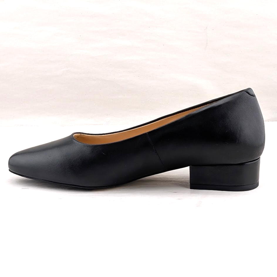 Trotters Jewel Black Leather Block Heel Pumps Women’s Size 7 Med $125 T2126-001 Trotters