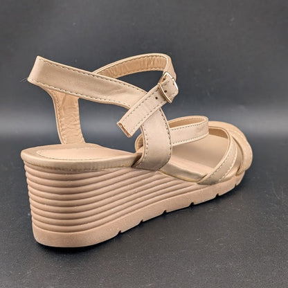 Shibever Women's Wedge Sandals Dress Shoe Beige Pre-Loved Size EU38 / US 7 Shibever