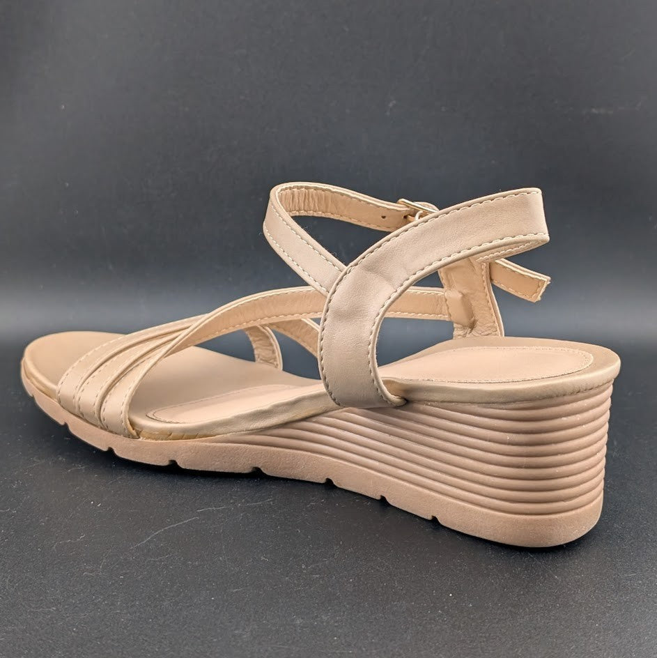 Shibever Women's Wedge Sandals Dress Shoe Beige Pre-Loved Size EU38 / US 7 Shibever