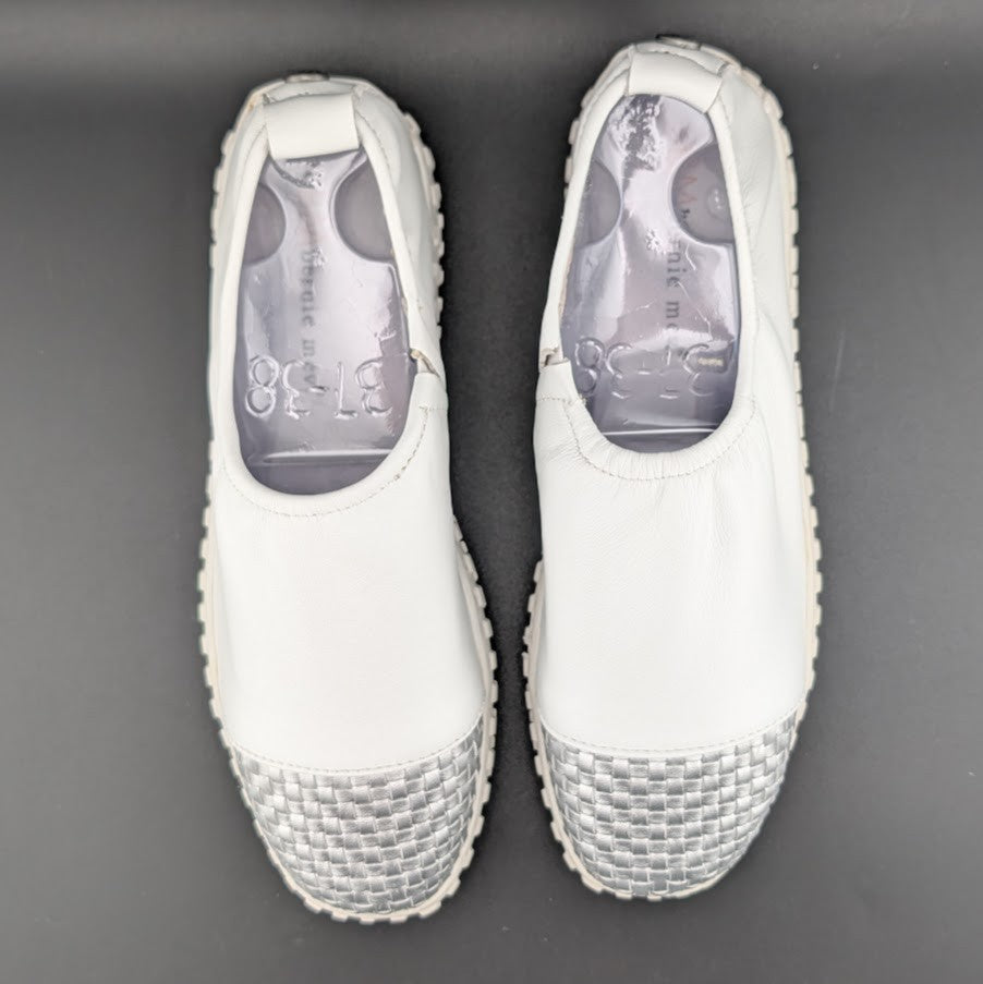 Bernie Mev Sizes 6.5-7 Memory Foam Slip-on Soft Leather Sneakers Total Comfort! Bernie Mev