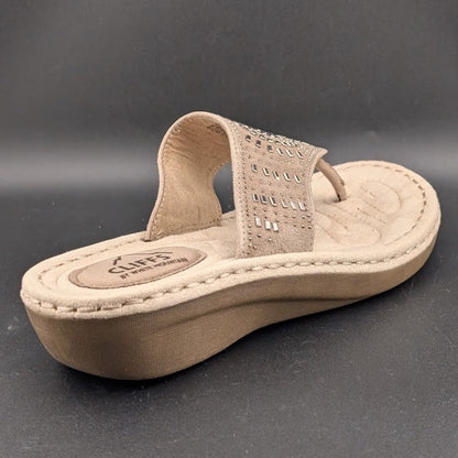 CLIFFS BY WHITE MOUNTAIN Women's 6.5 Cienna Wedge Sandal, Stone/Fabric Silver White Mountain