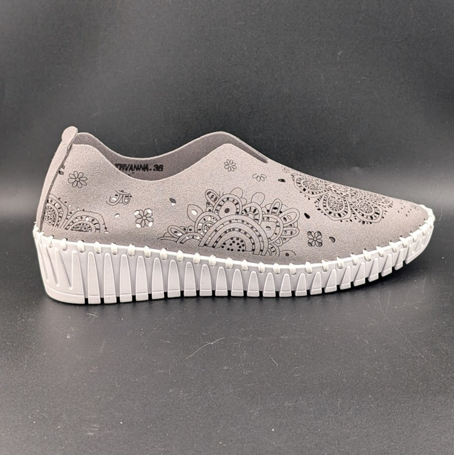 Bernie Mev Memory Foam TW09 Gray Shoes Slip-on Cutouts EU 36 or 41 (US 6 or 9.5) Bernie Mev