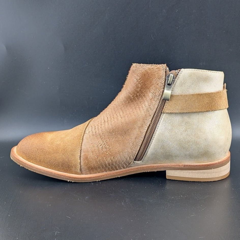 Antelope Laran Leather Buckled Ankle Boots US 9-9.5 EU 40 Tan Stone Combo Antelope