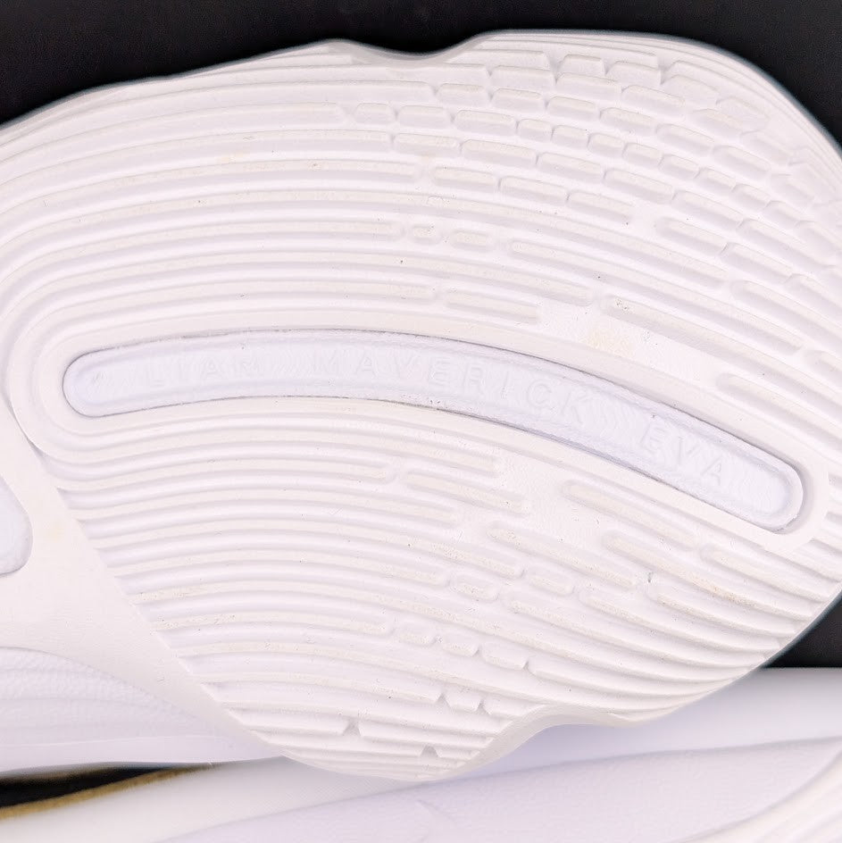 Nike Kids 7/Wos 8.5 Giannis Immortality Basketball Shoes White Gold FZ6734-100 Nike