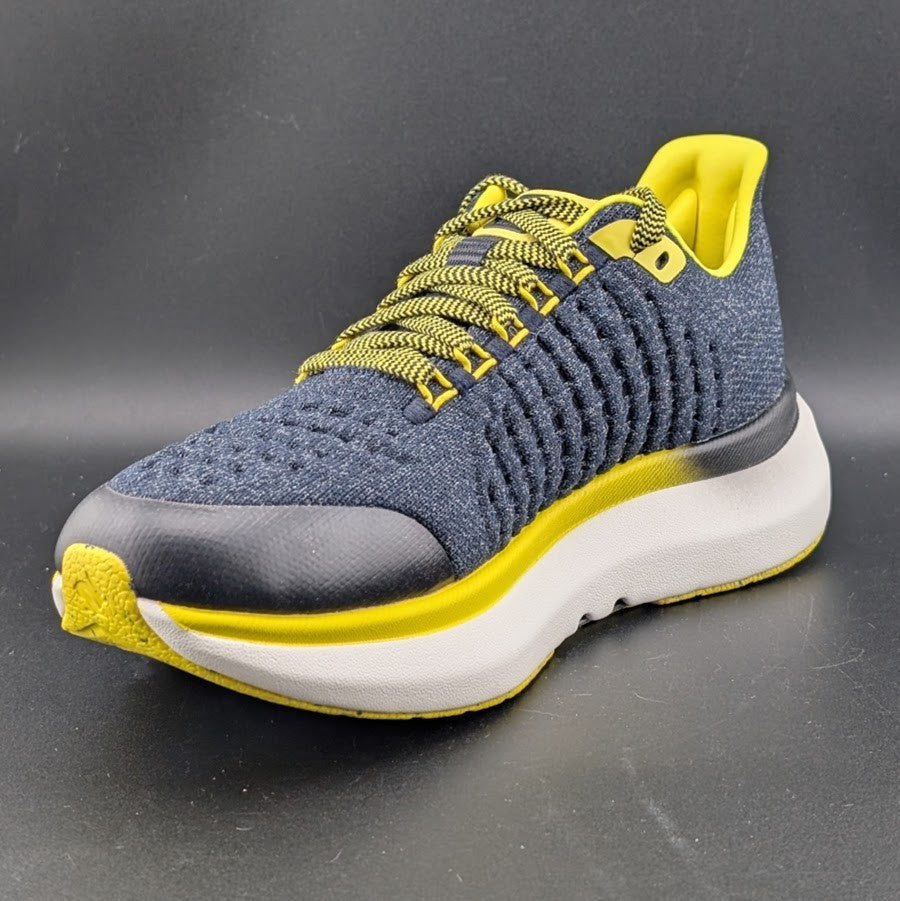 Rabbit Mens Sz 10.5 Dream Chaser Running Shoes Navy/Yellow Sneakers MSRP  $196 Rabbit