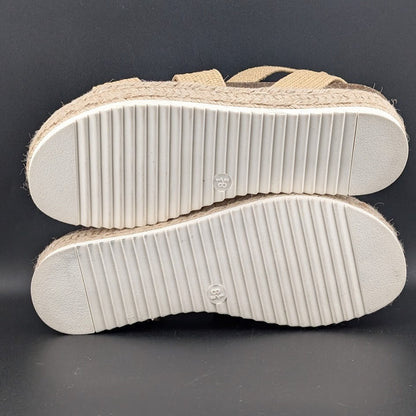 CUSHIONAIRE Mandy Wedge Stretch Platform Sandal Beige Size 8.5M Brand New! CUSHIONAIRE