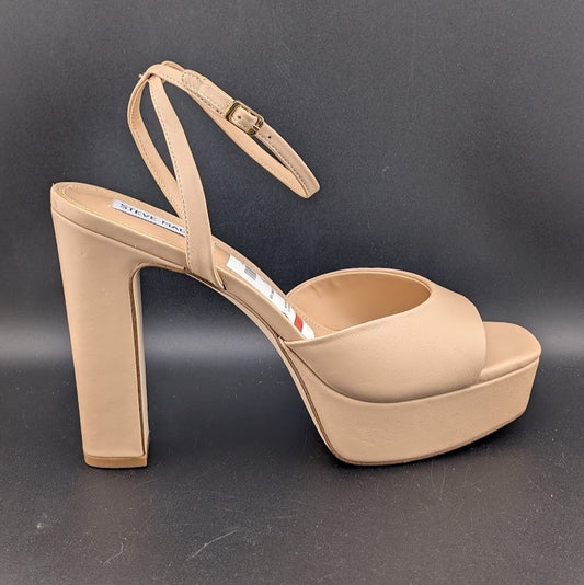 Steve Madden Women's Size 10M "Assured" 5-in Heel Platform Cream Leather Sandal Steve Madden