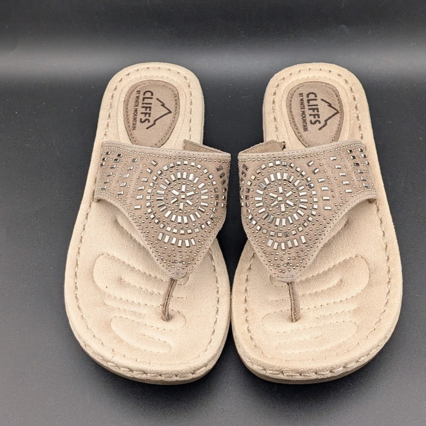 CLIFFS BY WHITE MOUNTAIN Women's 6.5 Cienna Wedge Sandal, Stone/Fabric Silver White Mountain