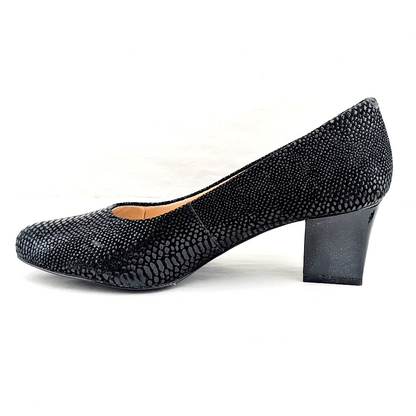 Women's Trotters Size 8.5M Kari 2.3" Heels In Black Snake Print Trotters