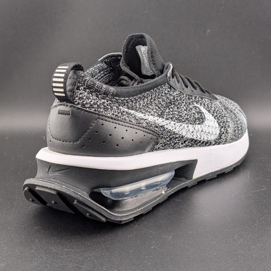 Nike Men's Size 8 Air Max Flyknit Racer DJ6106-001 Black/White Nike