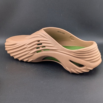 Crocs Echo Wave Pond Mens Size 9/Wos 11 Clog Shoes Cork Kiwi NWT-CLOSEOUT Crocs
